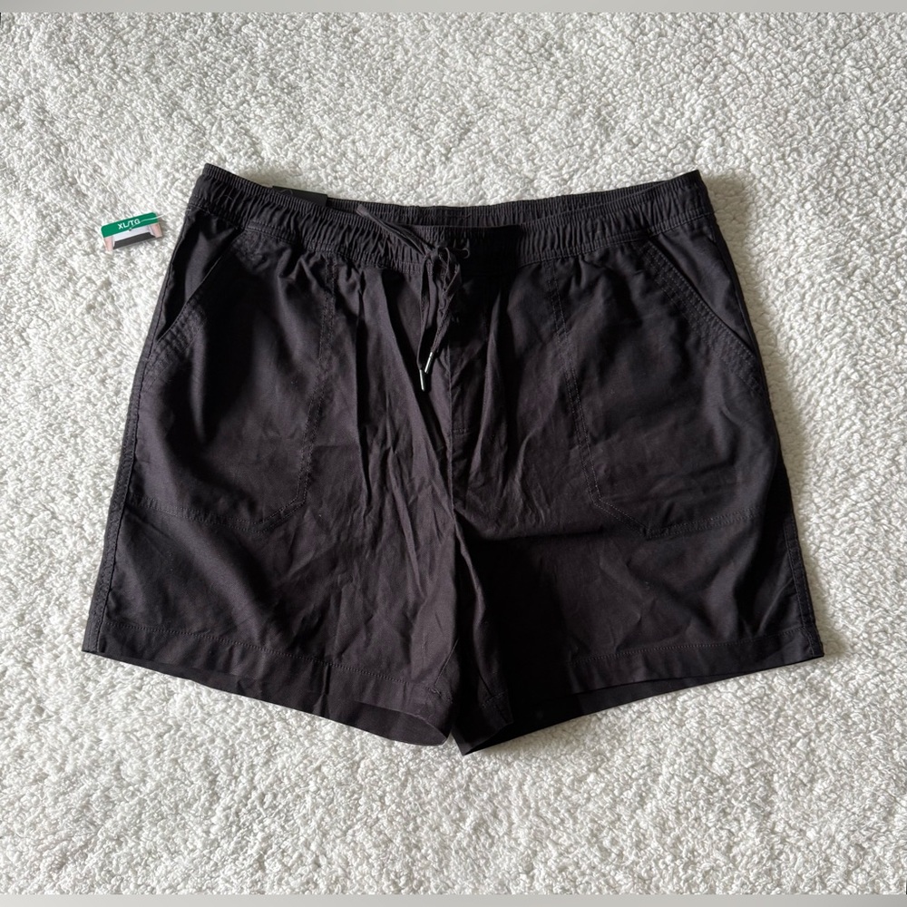 Tahari Women’s Cotton Summer Black Shorts Size XL New with Tags